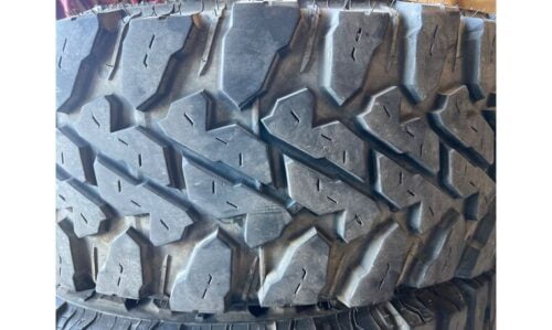 YOKOHAMA LT275/70R18 (used)