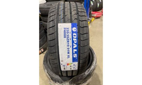 Opal FH888 235/35ZR19 (All Season)